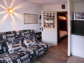 Studio avec balcon et parking proche des pistes - FR-1-322-282